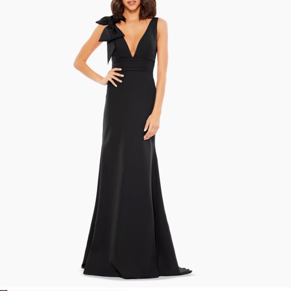 Mac Duggal Bow V-Neck A-Line Gown